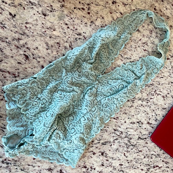 💓Wishlist💓 Lacey low neck&back bodysuit. Size S/M - Picture 1 of 7